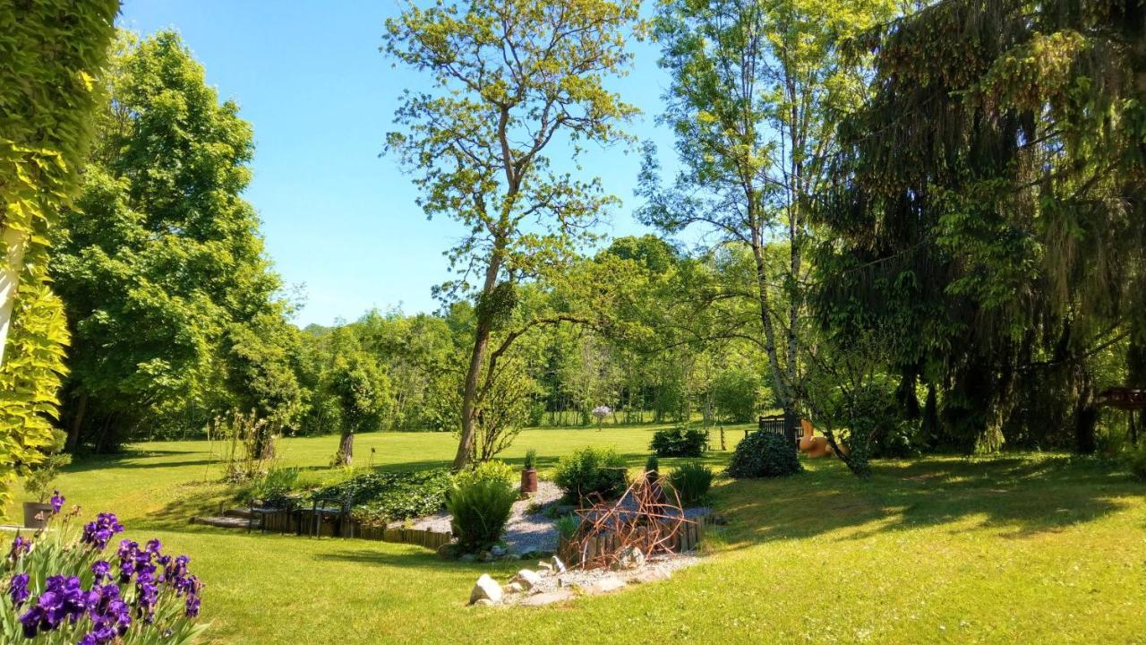 Bed and Breakfast Domaine De L'Olifant Champanges Exteriér fotografie